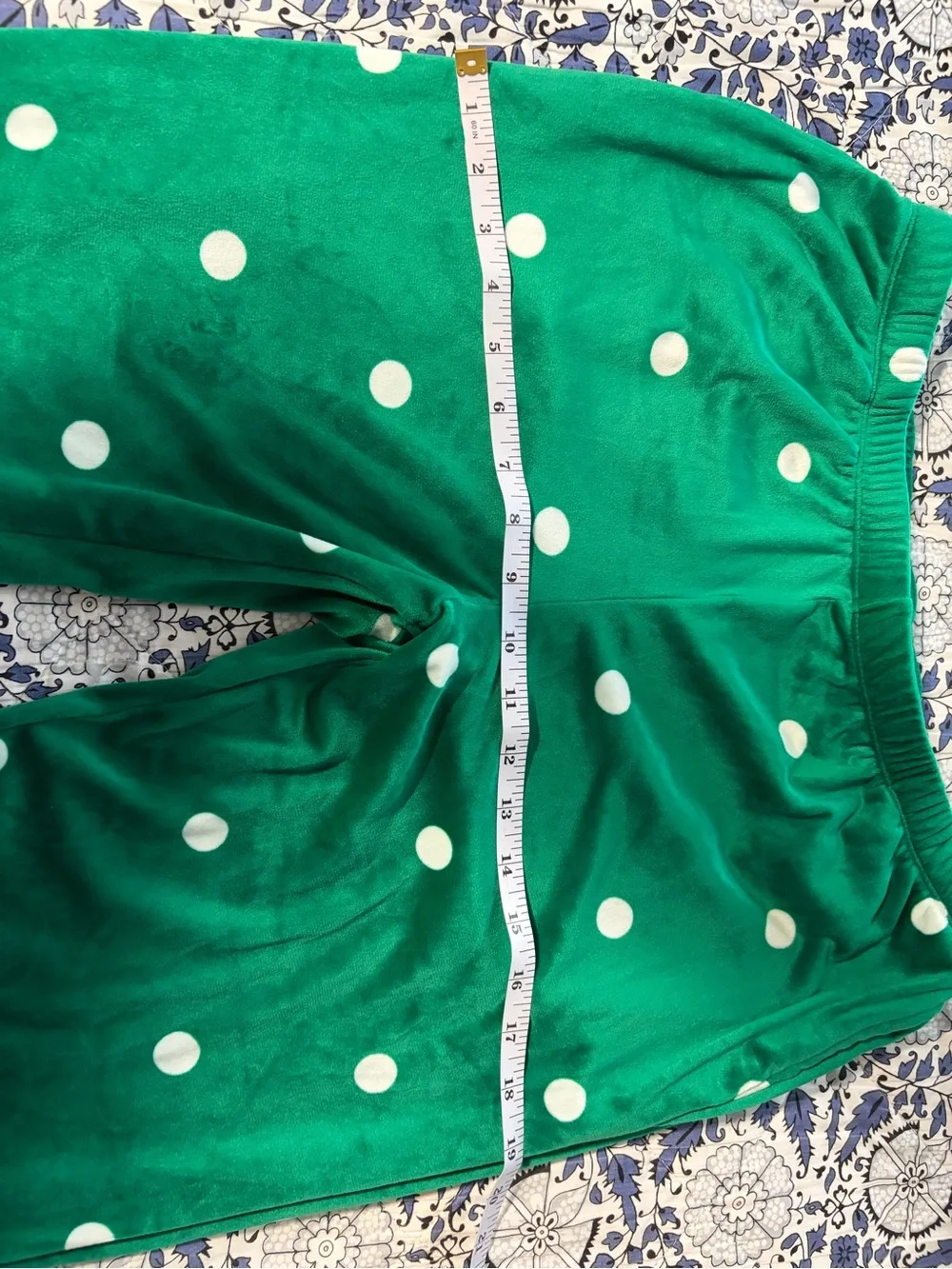Size small women's Green Polka Dot 'Merry' Velour Pajama Set worn once see match